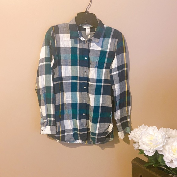 H&M Tops - Women’s flannel shirt